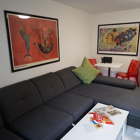 Neue Und Zentral Gelegene Wohnung In Stuttgart Exteriör bild