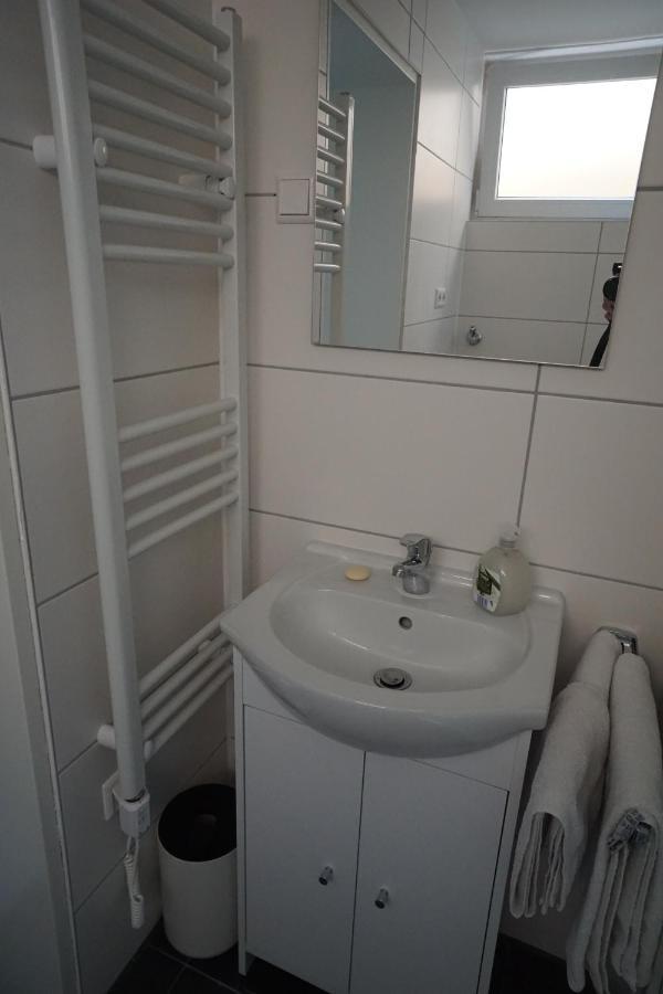 Neue Und Zentral Gelegene Wohnung In Stuttgart Exteriör bild